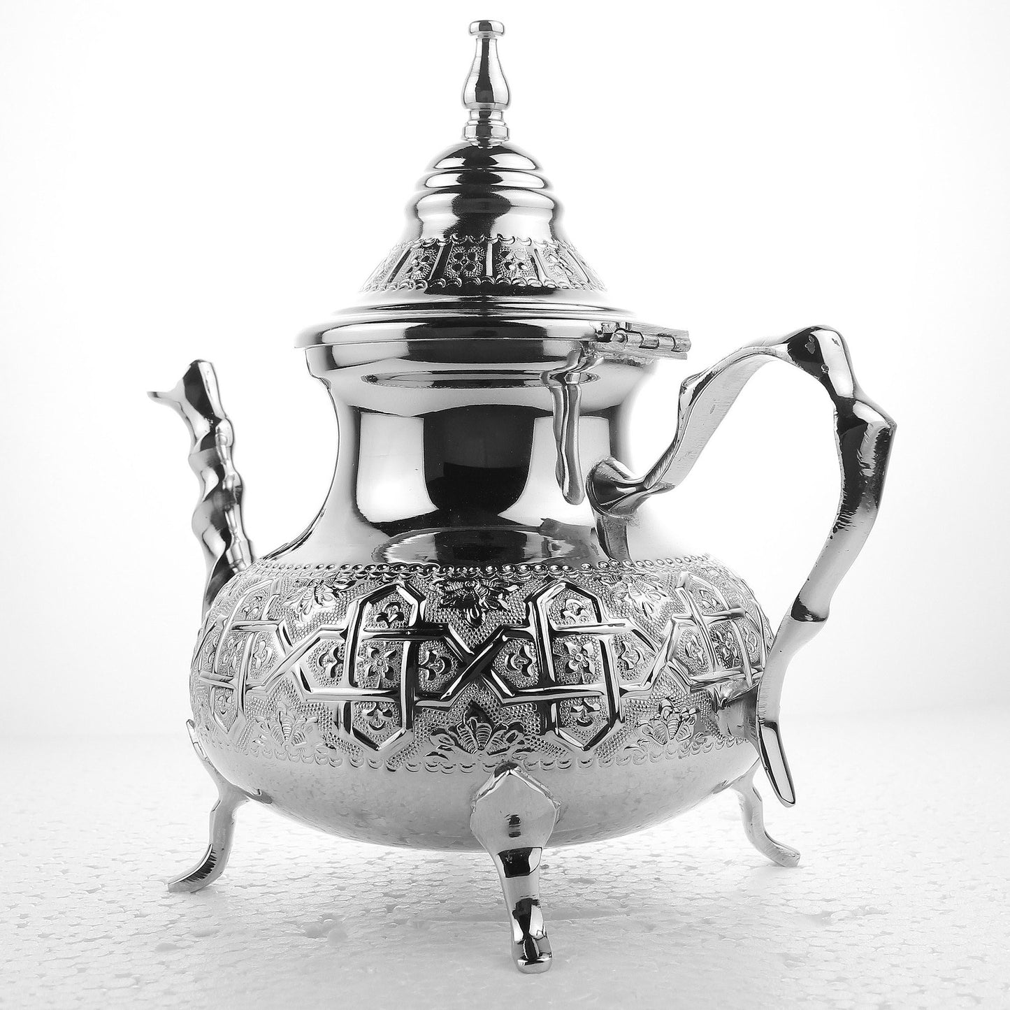 Large classic teapot 1.2L