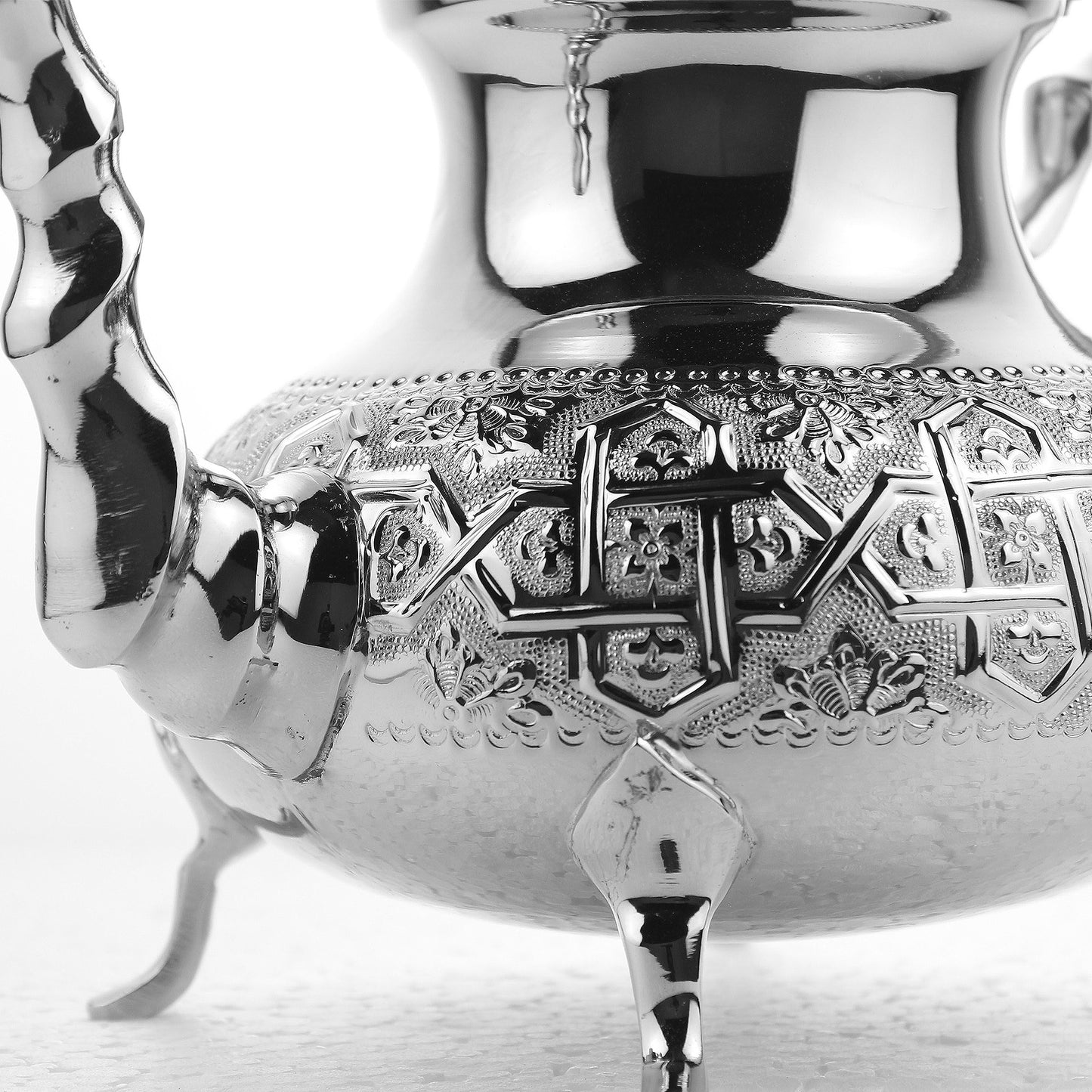 Large classic teapot 1.2L