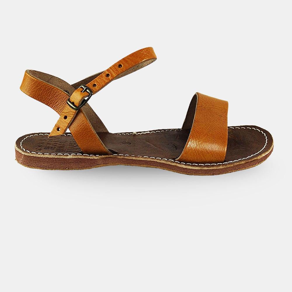 Minimalist leather sandals