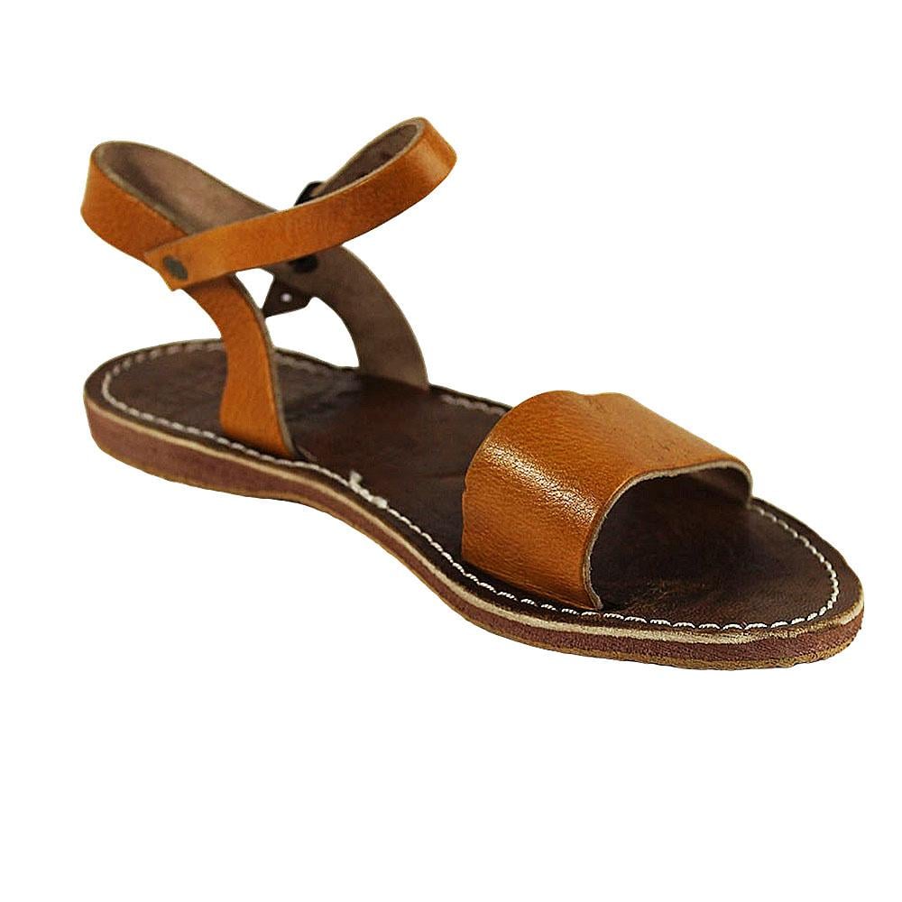 Minimalist leather sandals